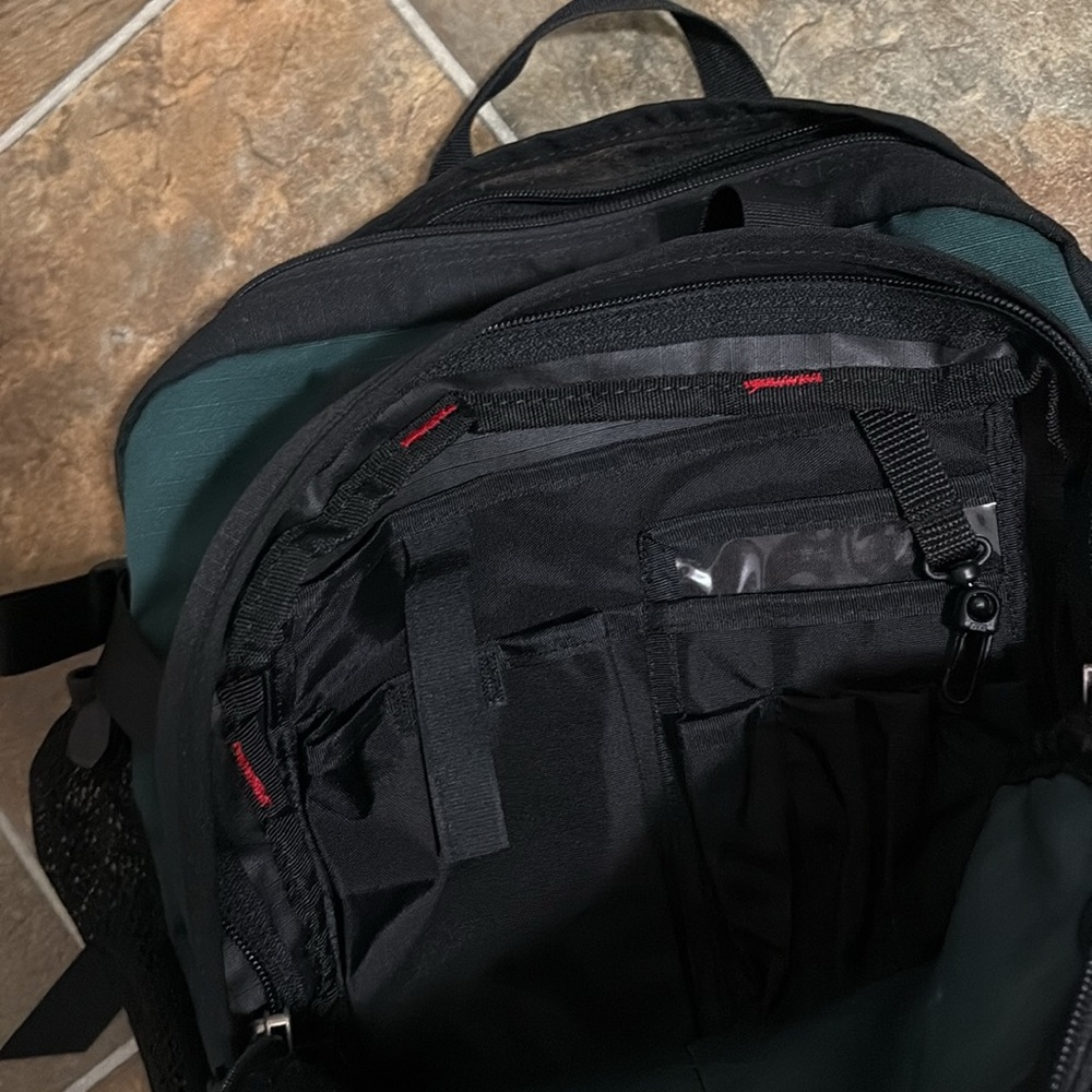 REI hiking lumbar saddle bag, waistpack, Fanny pack. - Picture 8 of 9